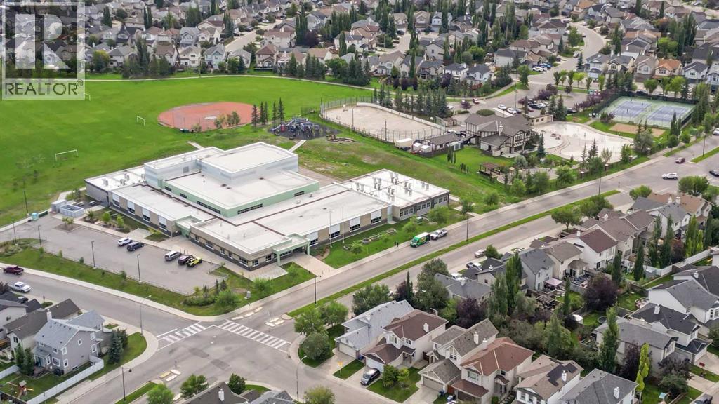 Photo 3 of 37 New Brighton Point Se, Calgary AB