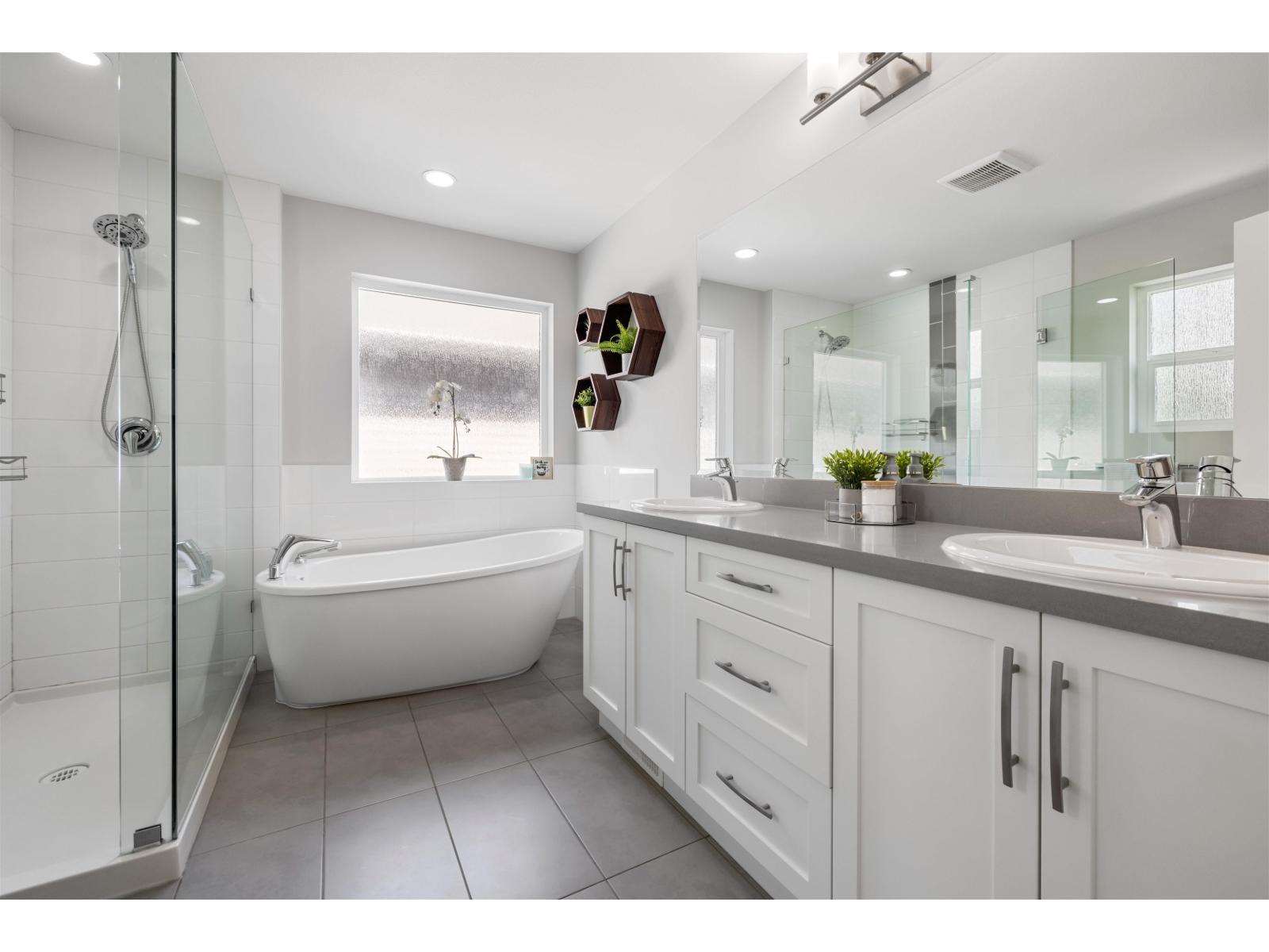Photo 10 of 2675 275 A Street, Langley BC