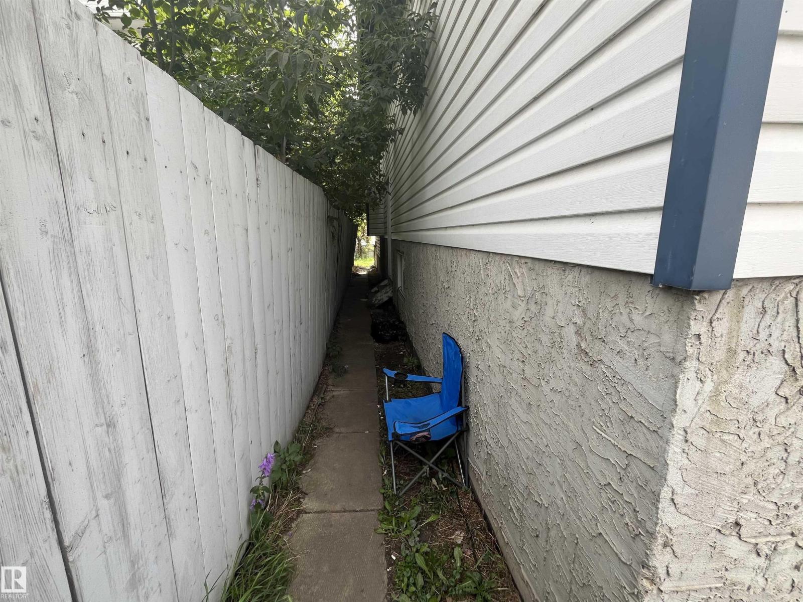 9518 106 AV NW, Edmonton