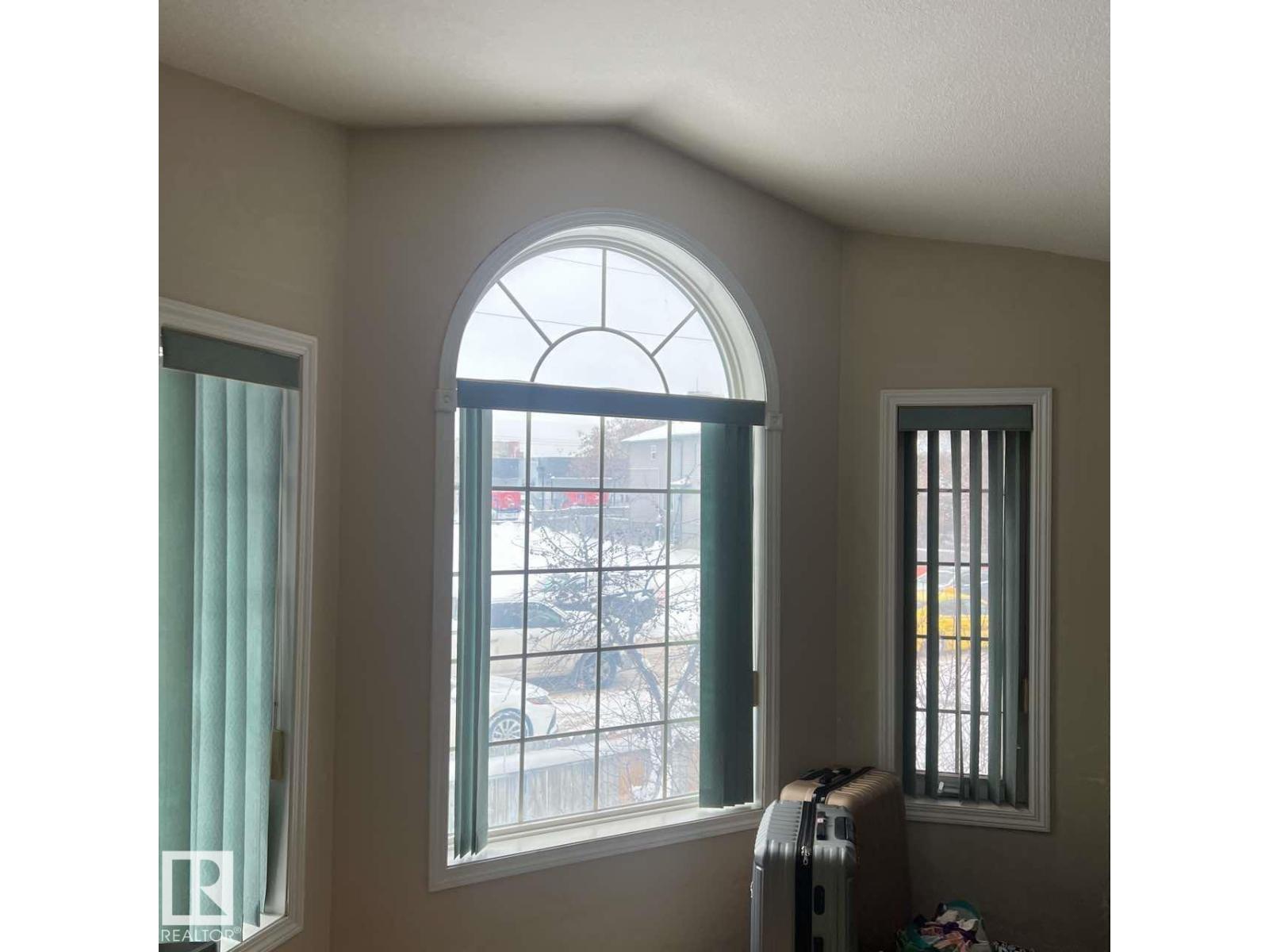 9518 106 AV NW, Edmonton