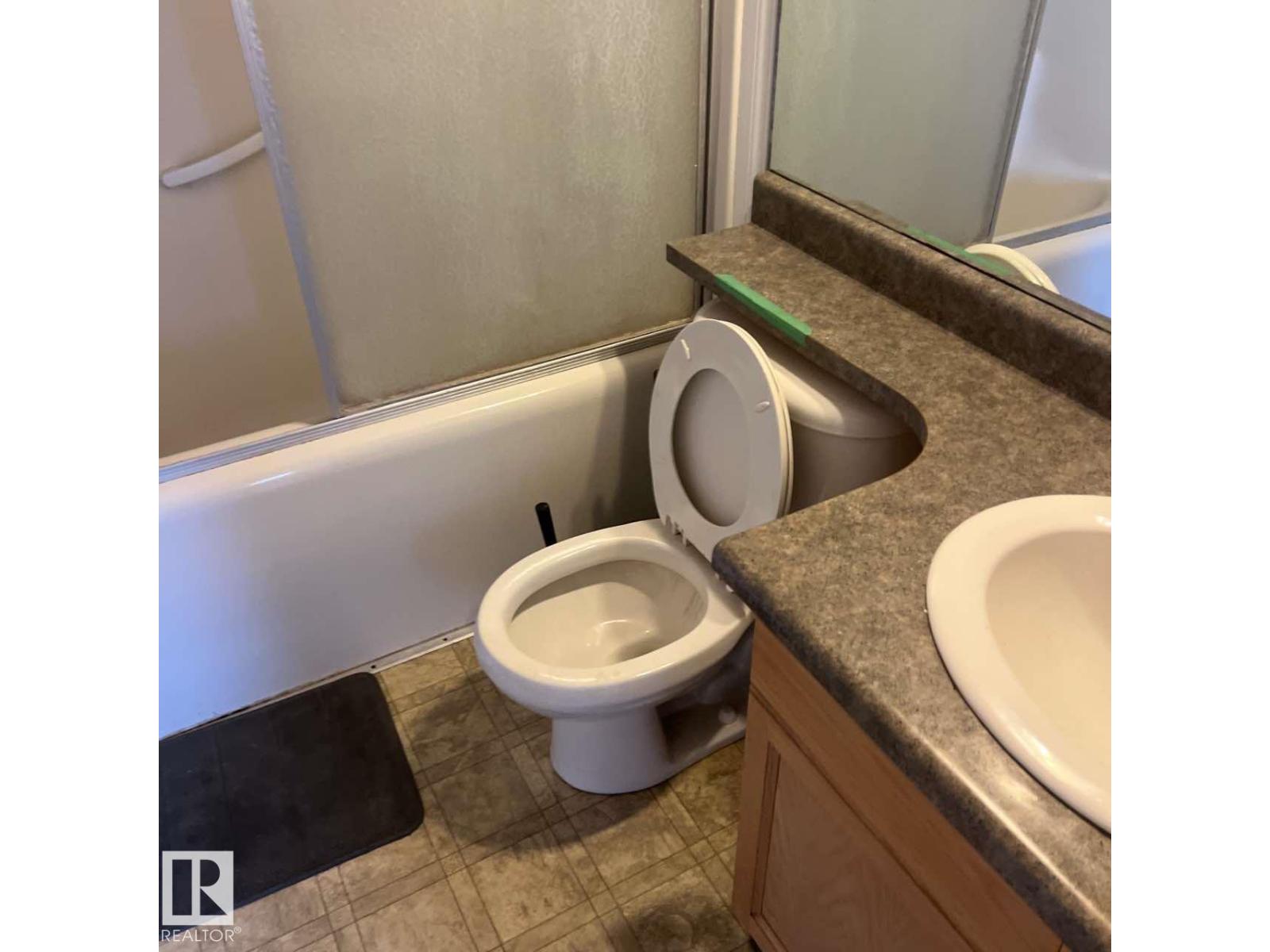 9518 106 AV NW, Edmonton