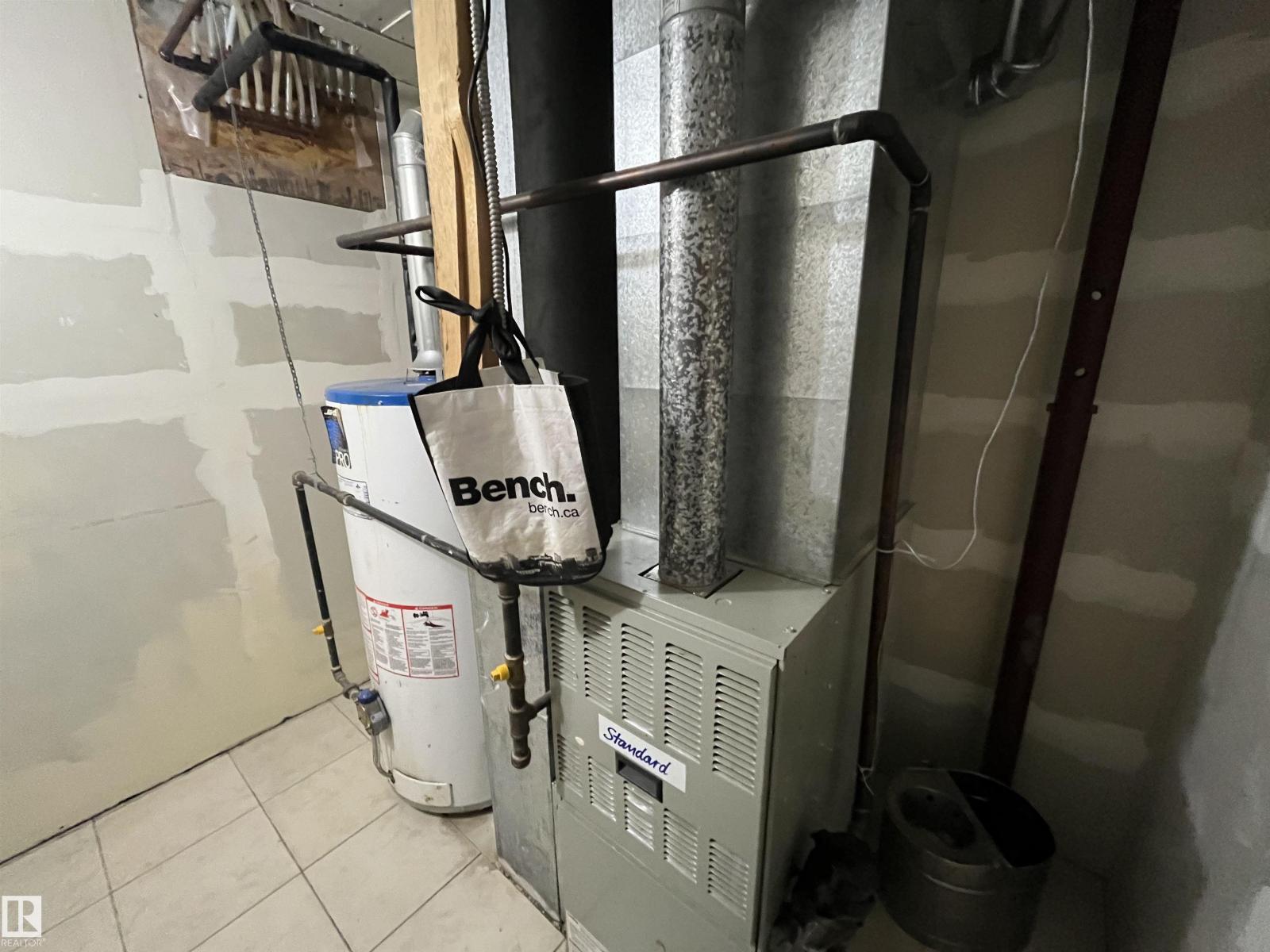 9518 106 AV NW, Edmonton