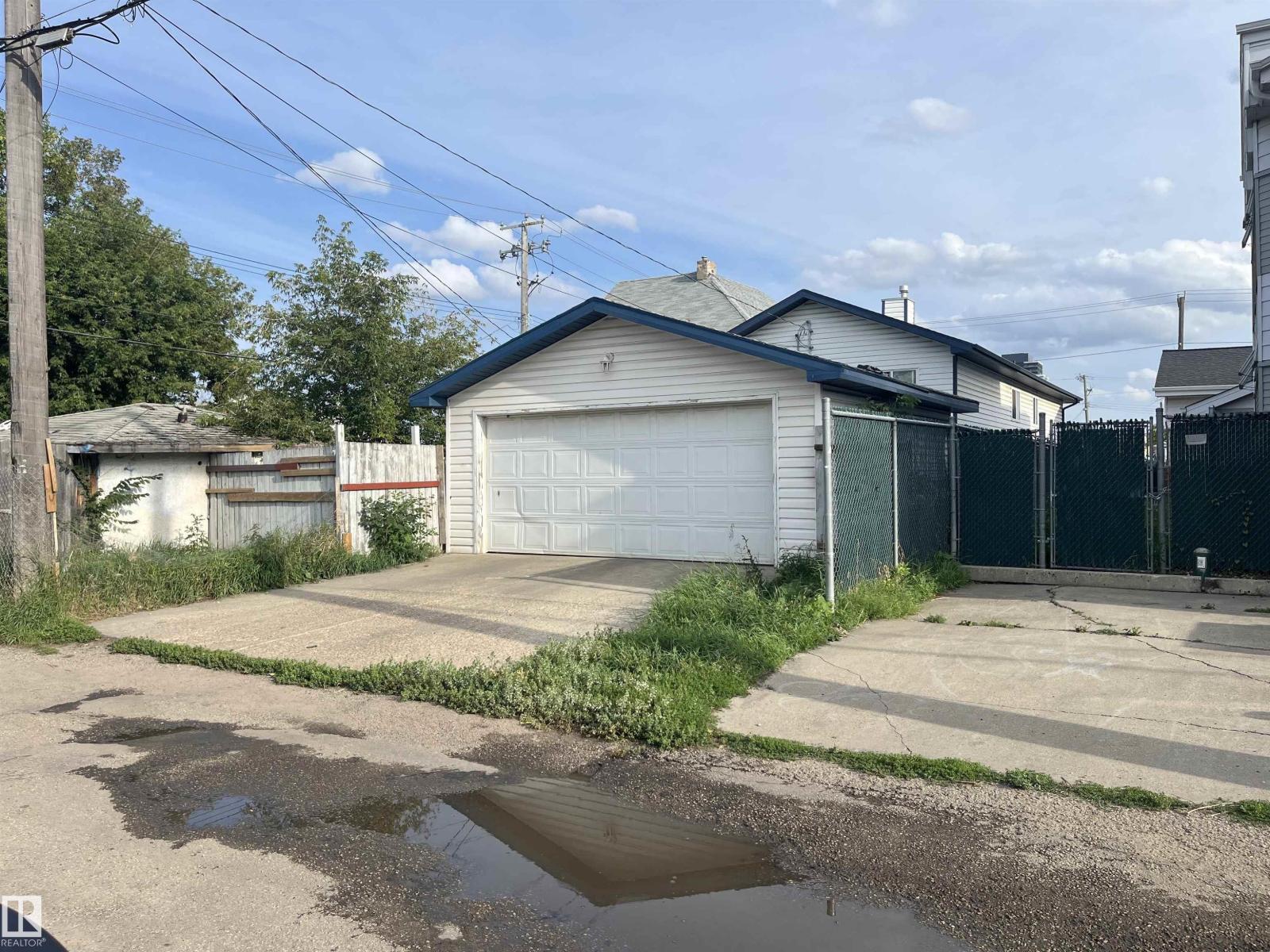 9518 106 AV NW, Edmonton