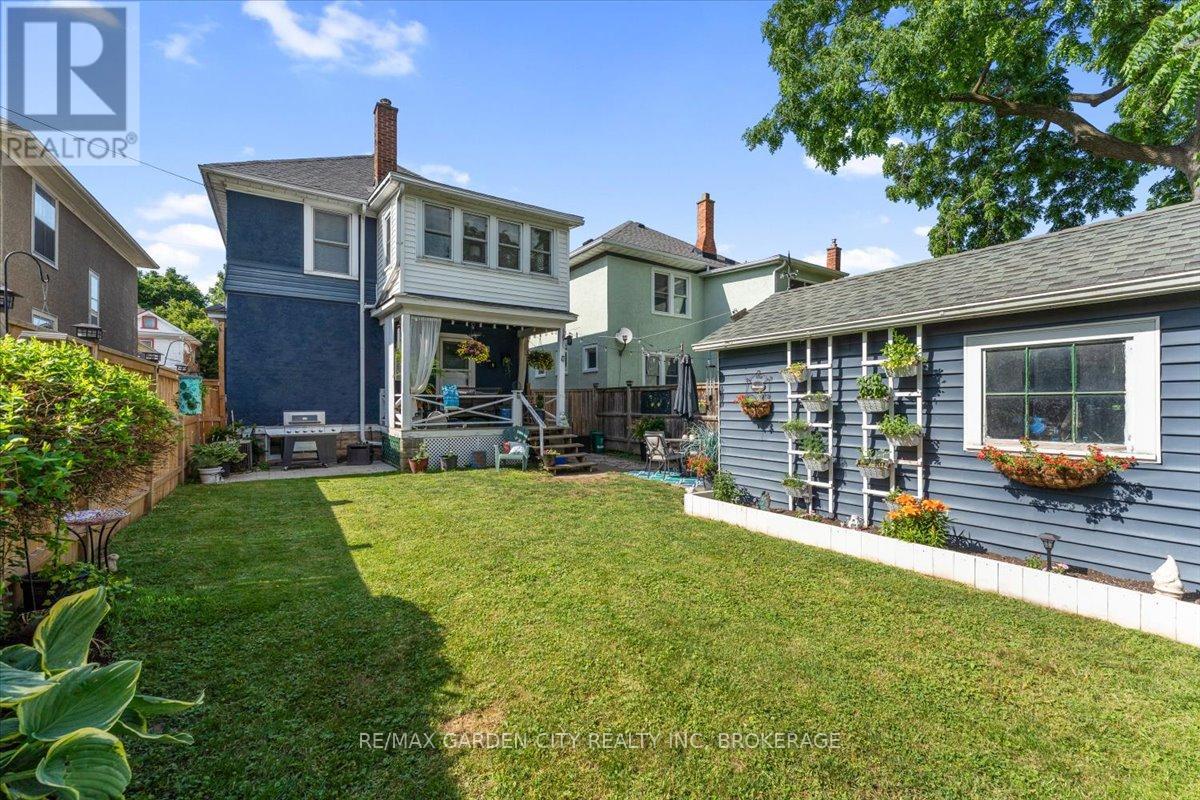Photo 6 of 22 Chaplin Avenue, St Catharines ON