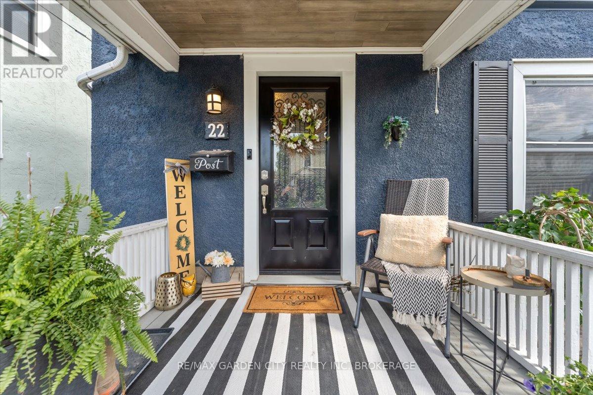 Photo 13 of 22 Chaplin Avenue, St Catharines ON