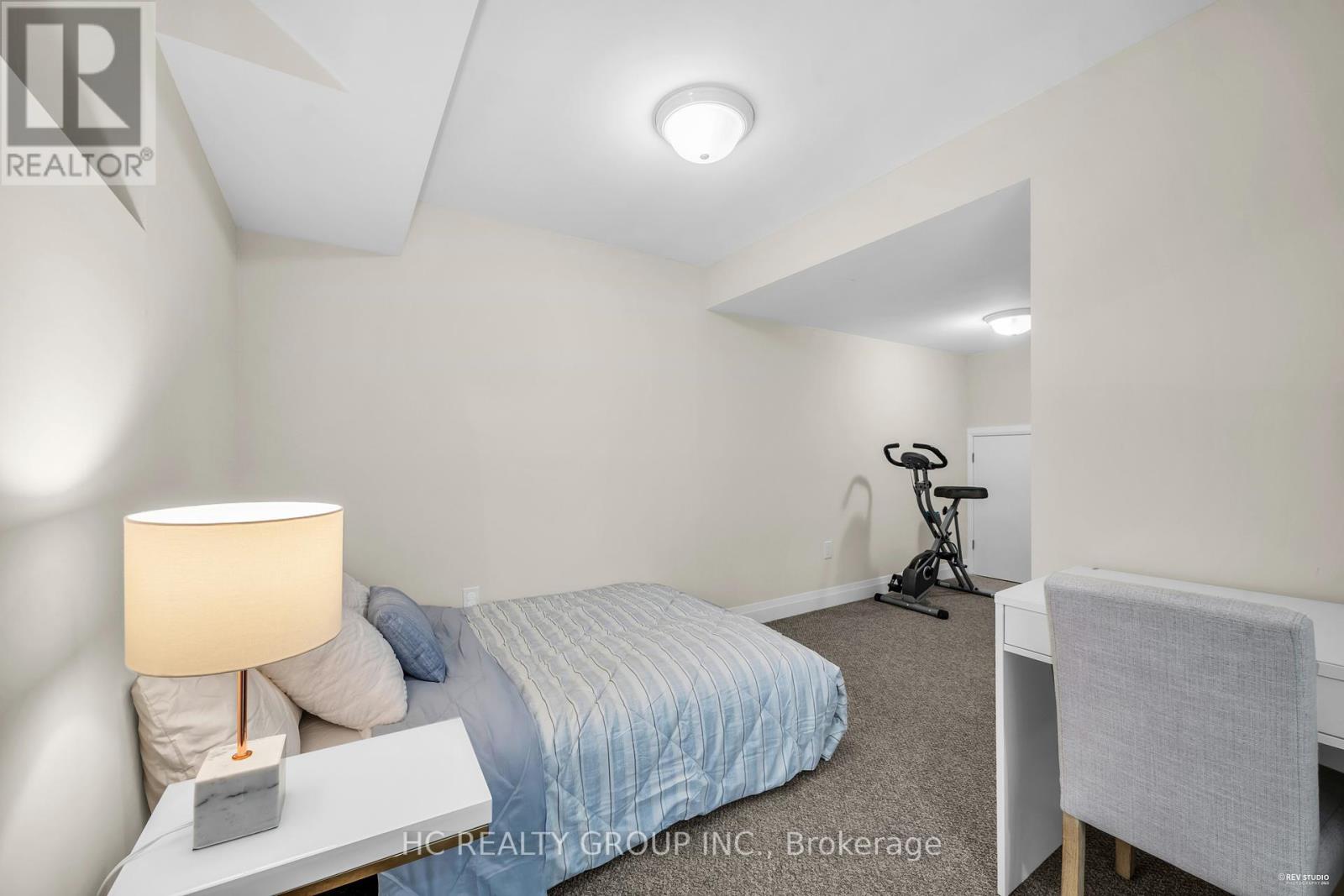 Photo 34 of 41 Mcconaghy Court, Vaughan ON