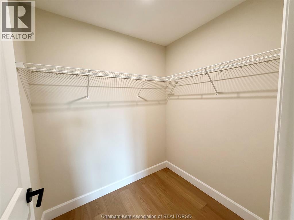 Photo 17 of 178 Ironwood Trail, Chatham ON