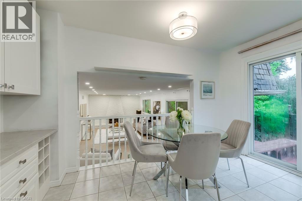 Photo 19 of 170 Cavendish Court, Oakville ON