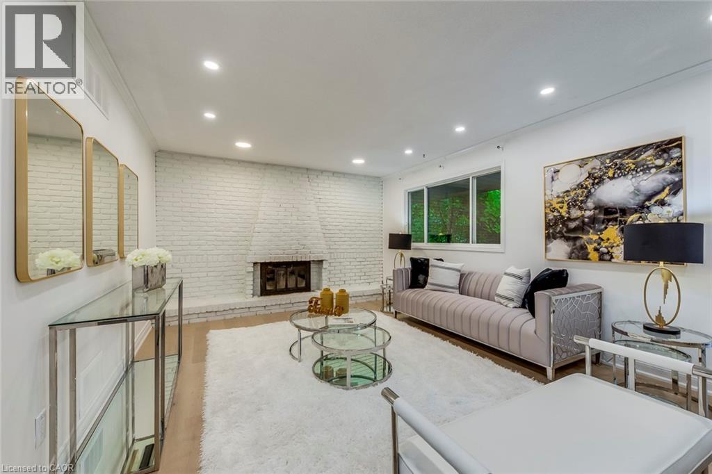 Photo 20 of 170 Cavendish Court, Oakville ON