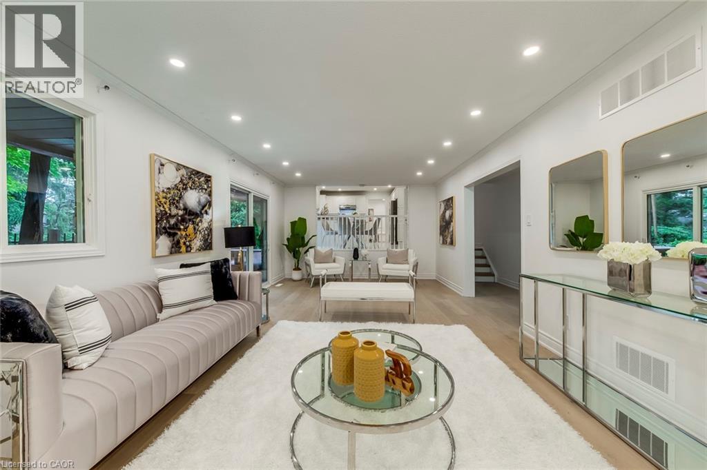 Photo 22 of 170 Cavendish Court, Oakville ON