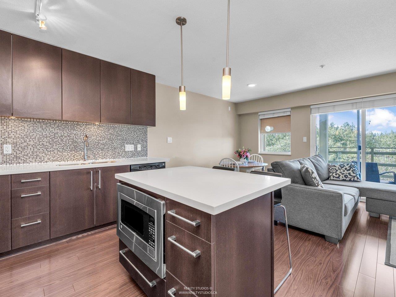 Photo 9 of 414 15735 Croydon Drive, Surrey BC