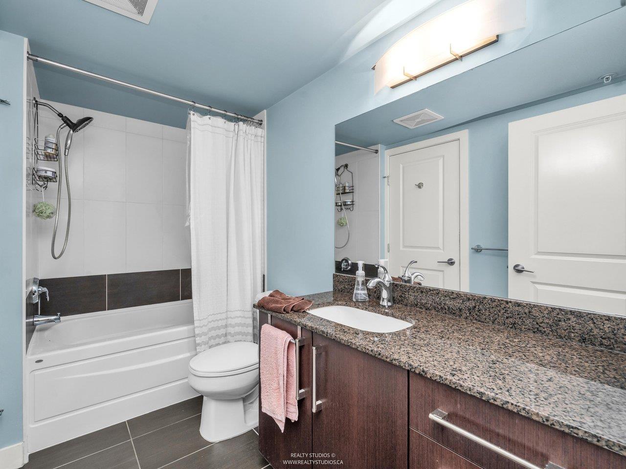 Photo 19 of 414 15735 Croydon Drive, Surrey BC