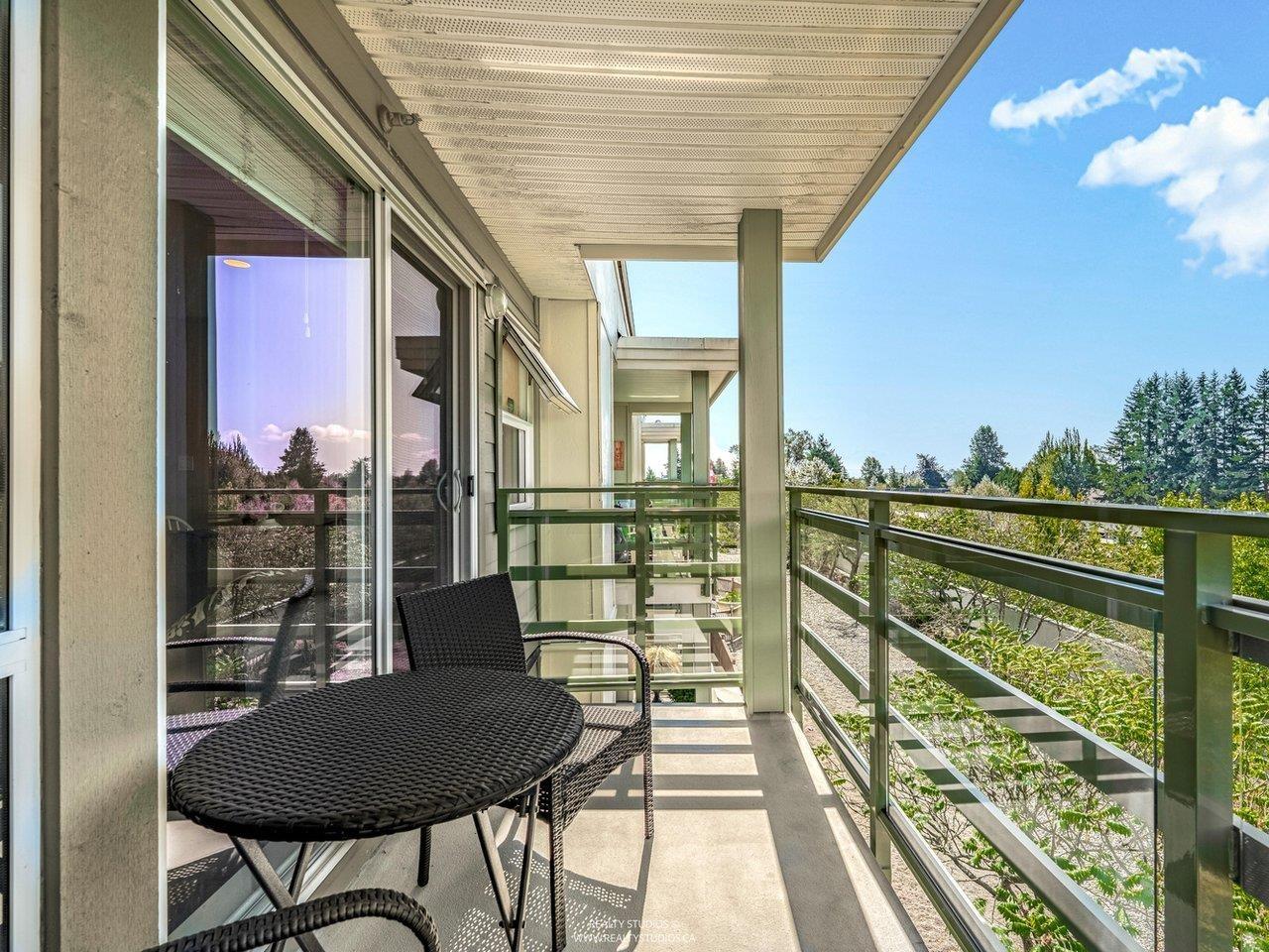 Photo 23 of 414 15735 Croydon Drive, Surrey BC