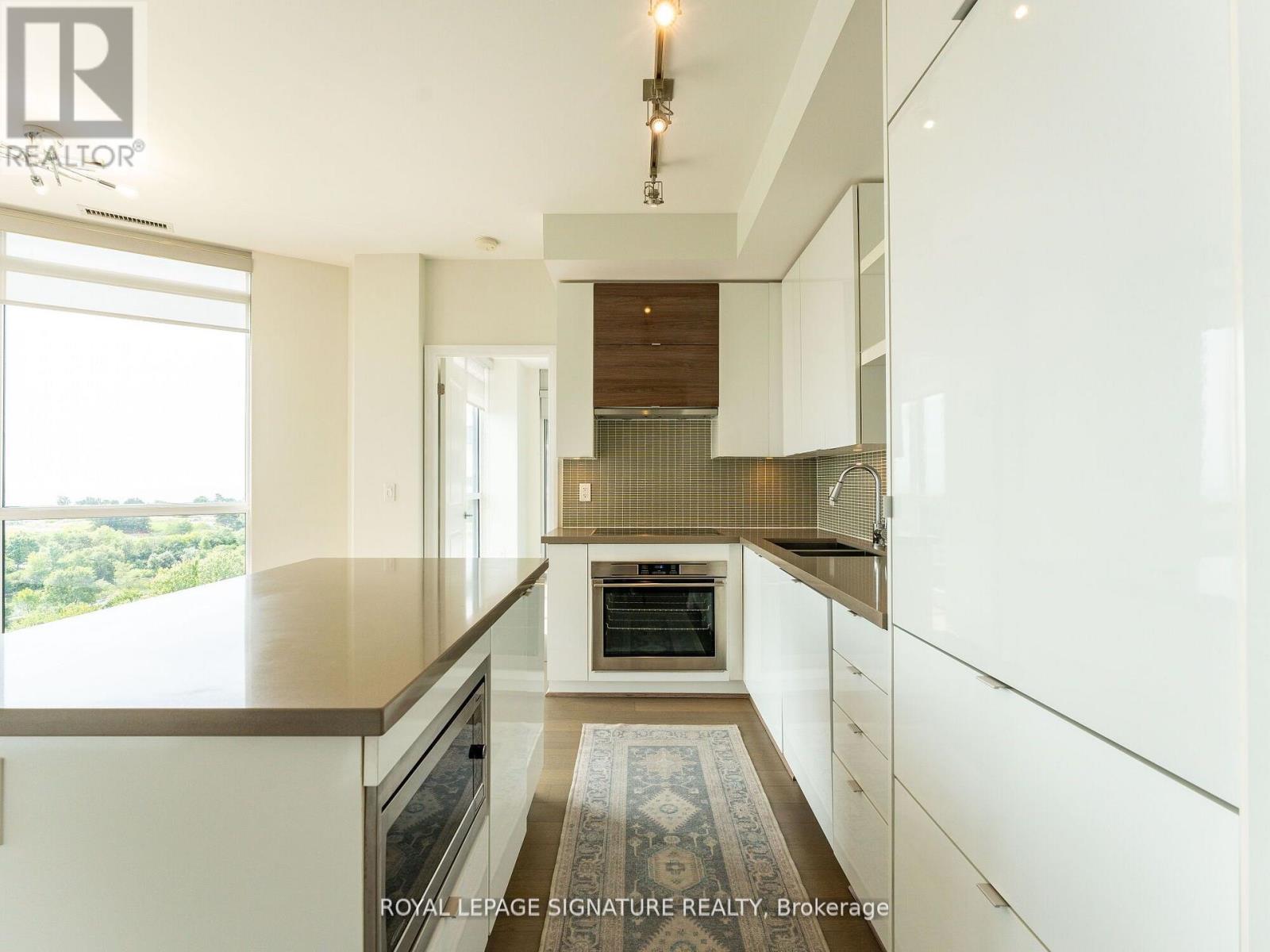 Photo 37 of 704 59 Annie Craig Drive, Toronto ON