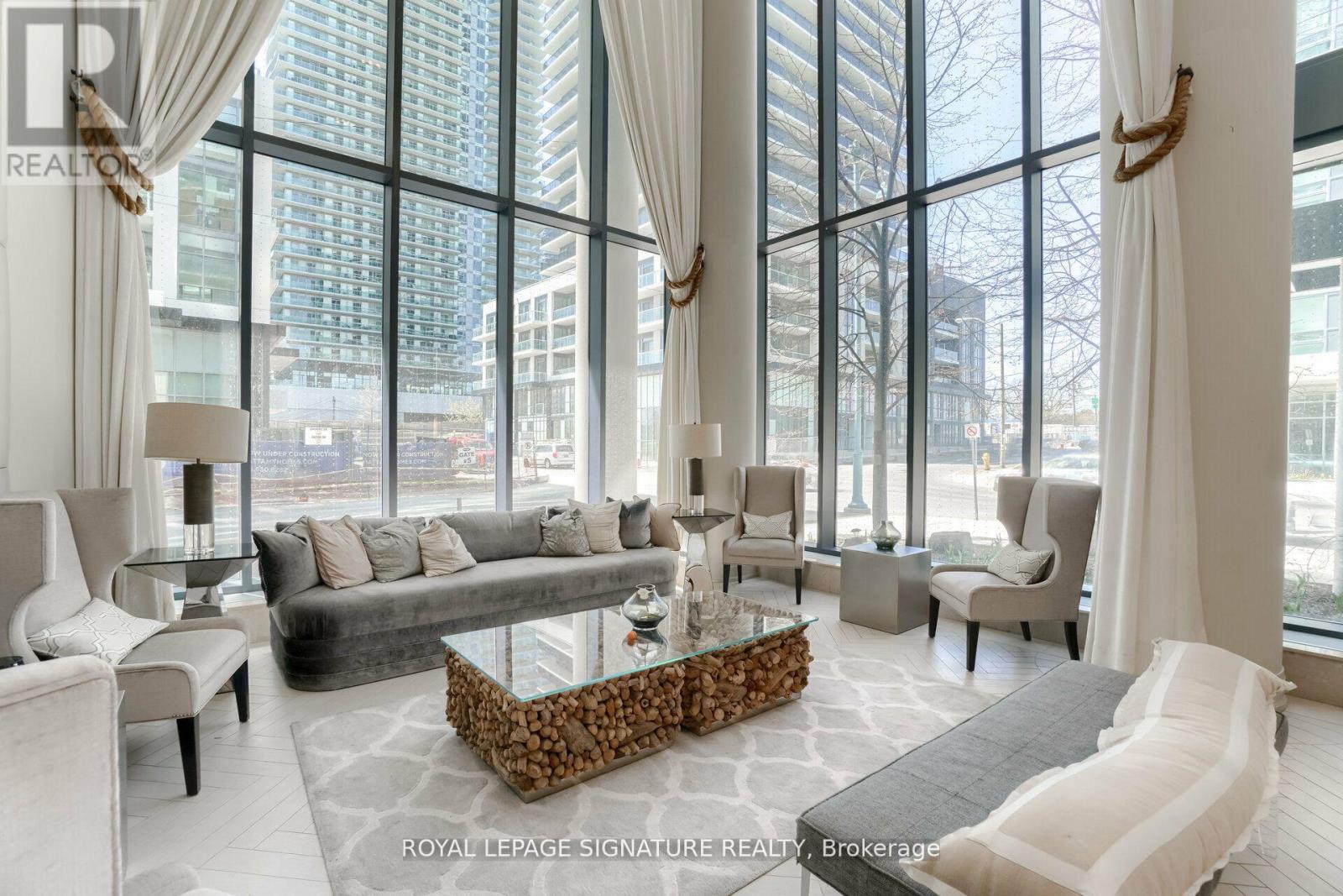 Photo 36 of 704 59 Annie Craig Drive, Toronto ON