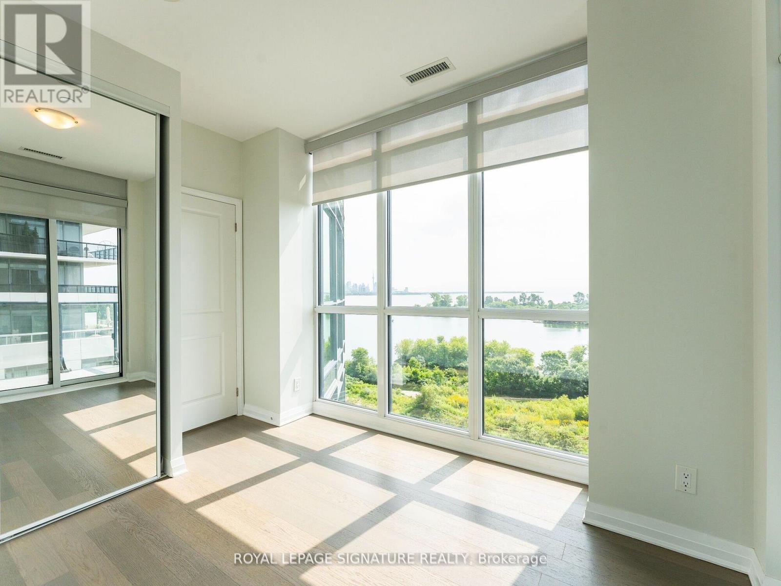 Photo 15 of 704 59 Annie Craig Drive, Toronto ON