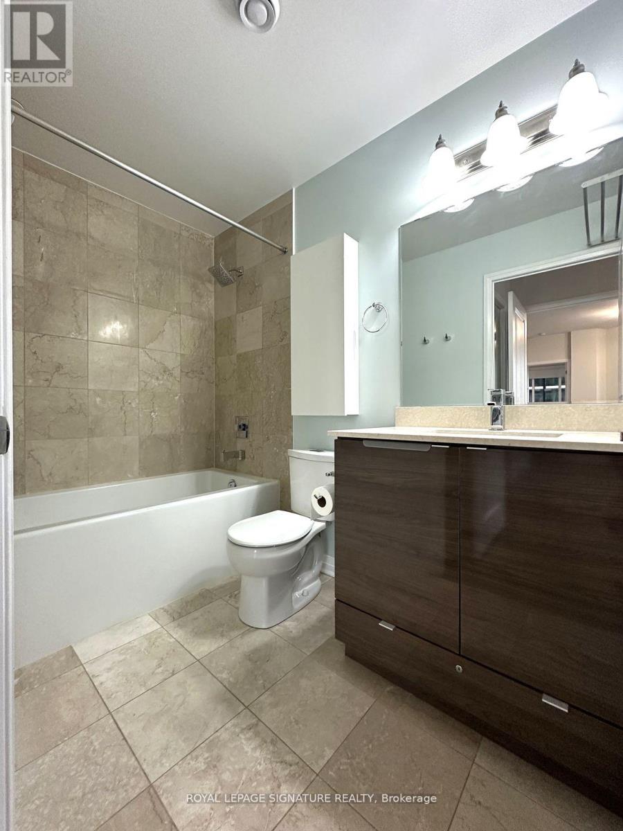 Photo 18 of 704 59 Annie Craig Drive, Toronto ON