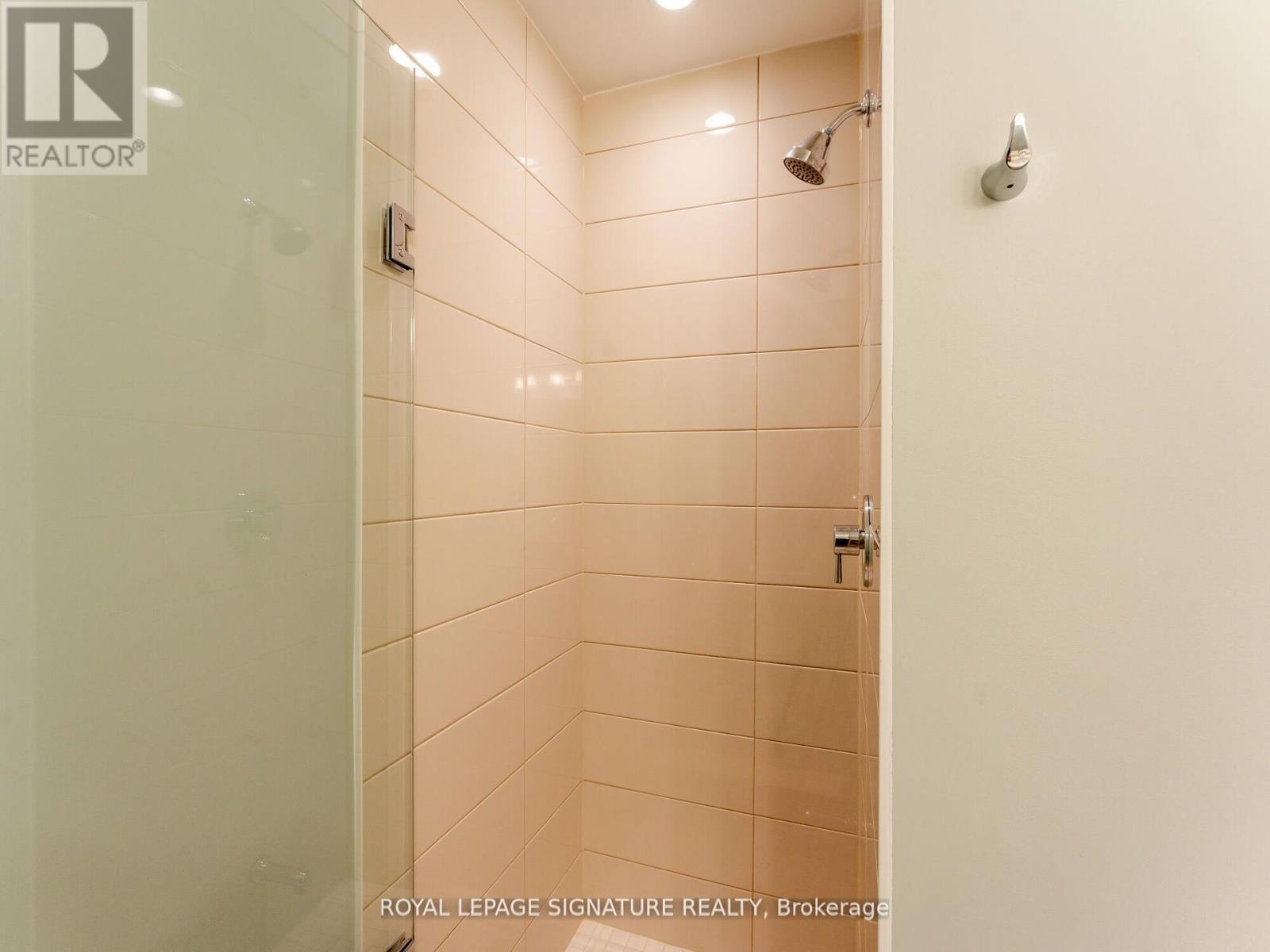 Photo 22 of 704 59 Annie Craig Drive, Toronto ON