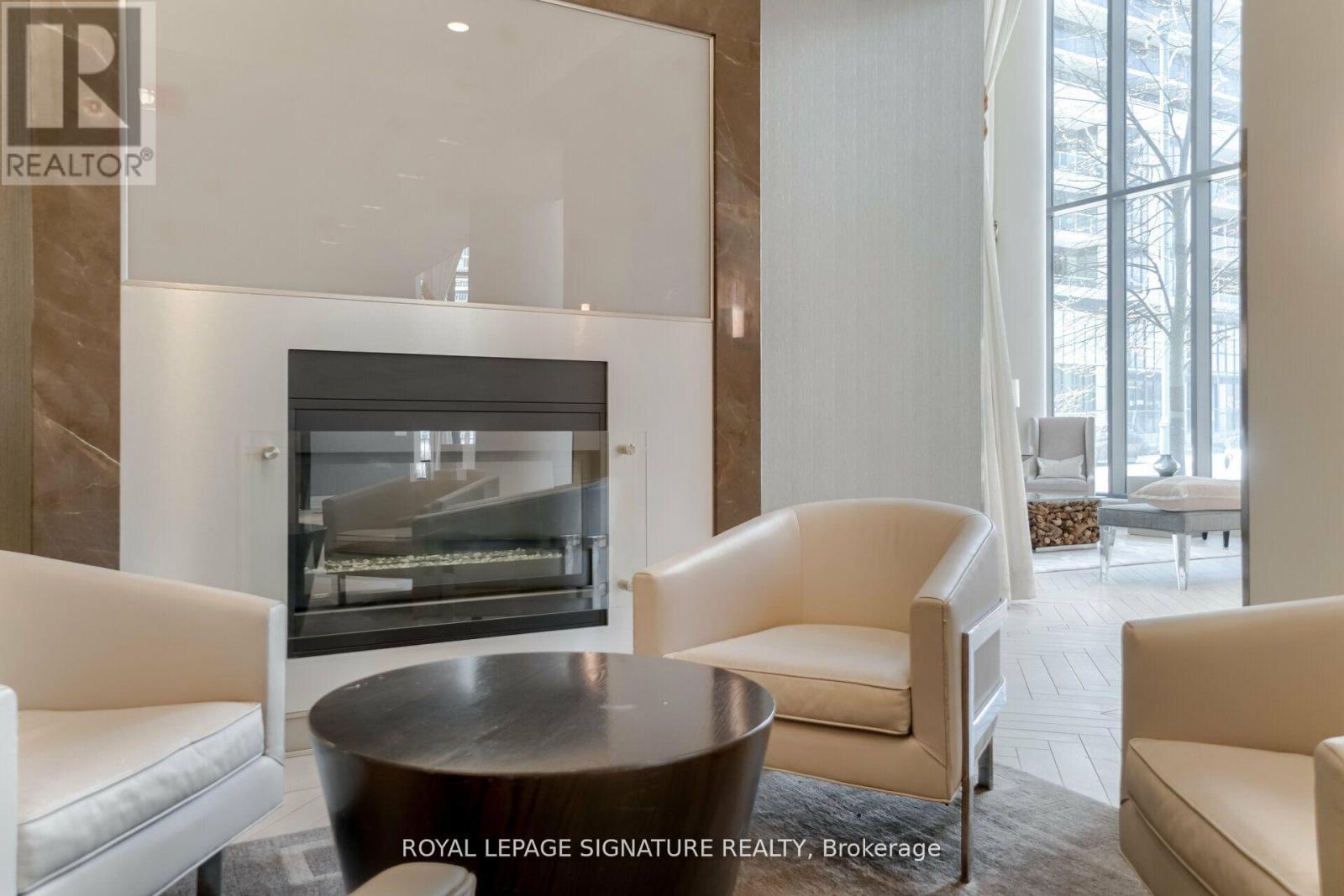 Photo 29 of 704 59 Annie Craig Drive, Toronto ON