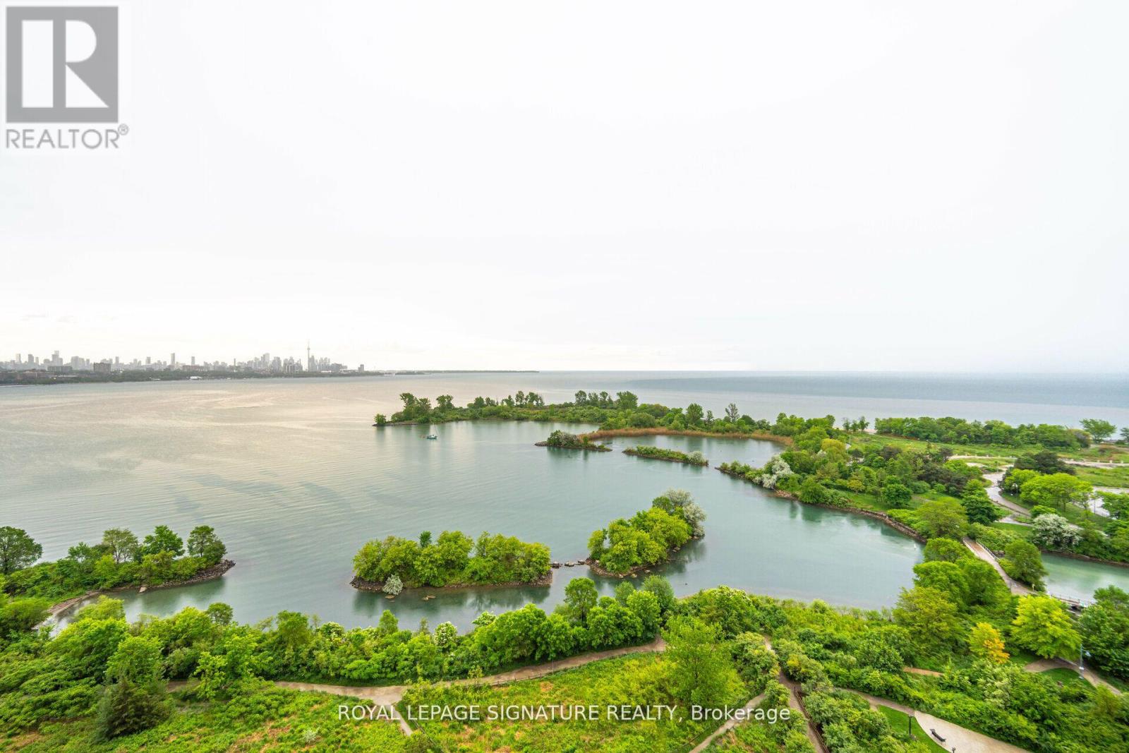 Photo 28 of 704 59 Annie Craig Drive, Toronto ON
