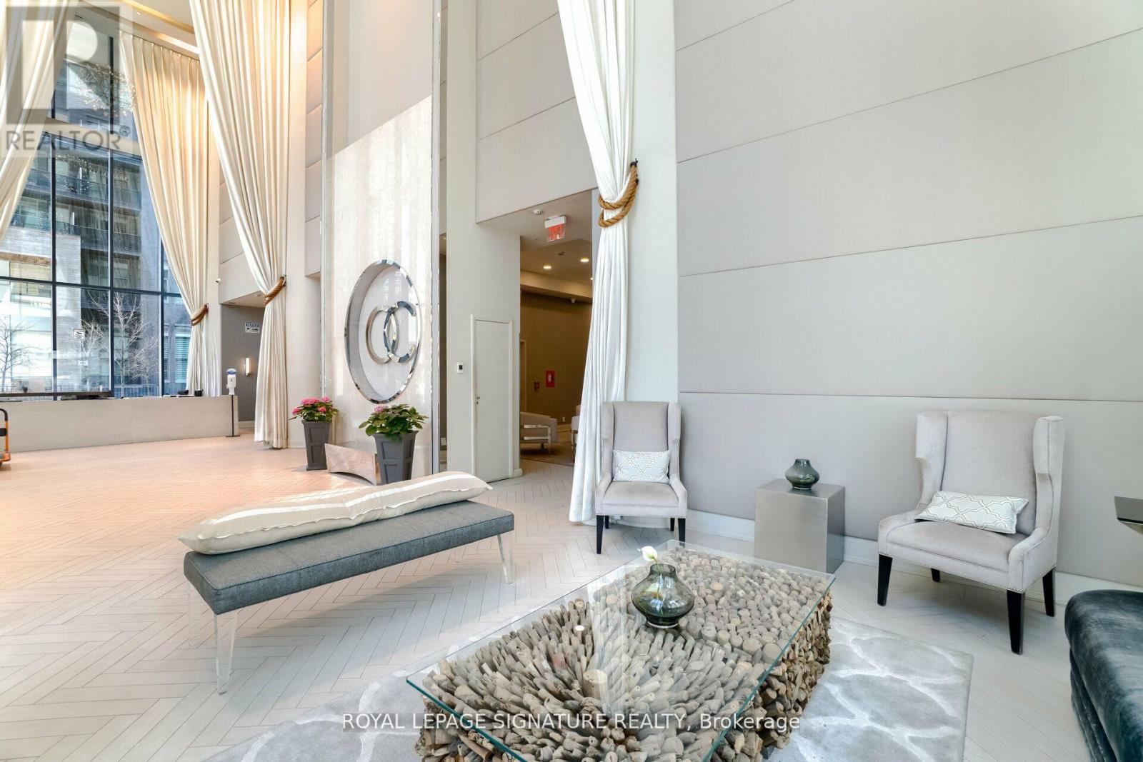 Photo 11 of 704 59 Annie Craig Drive, Toronto ON