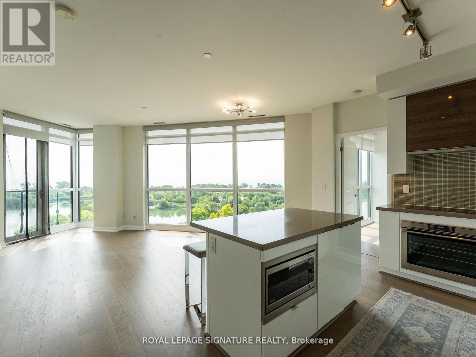 Photo 10 of 704 59 Annie Craig Drive, Toronto ON