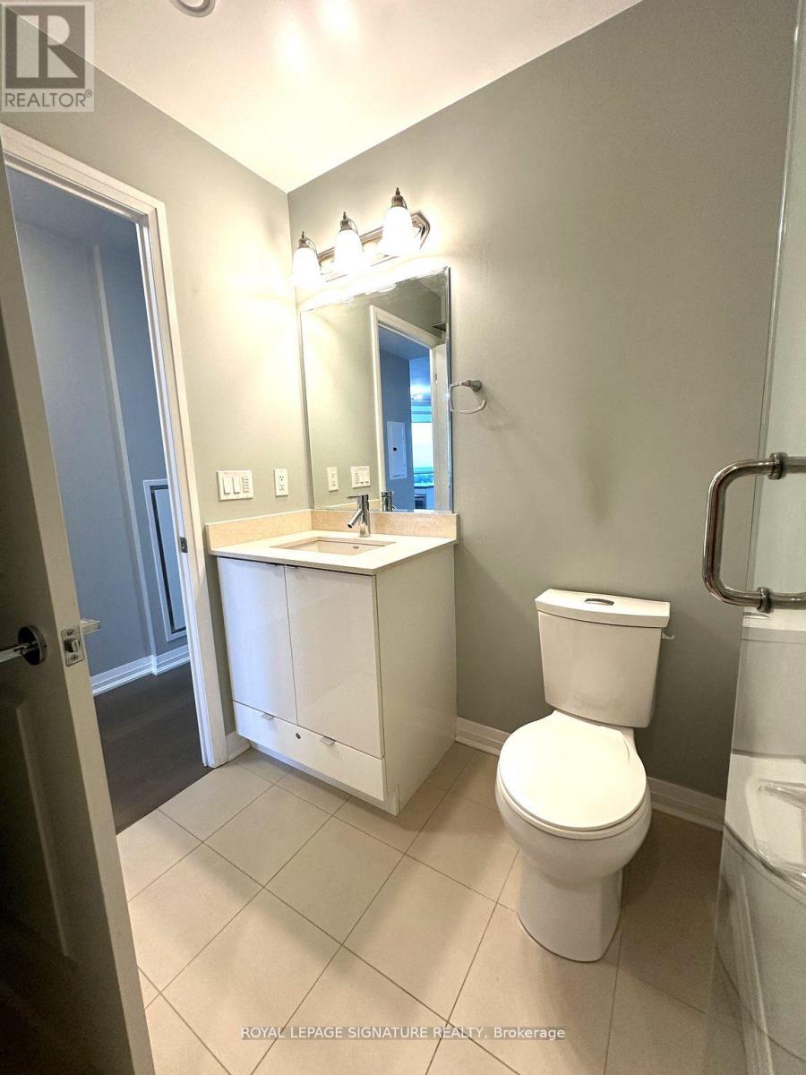 Photo 31 of 704 59 Annie Craig Drive, Toronto ON