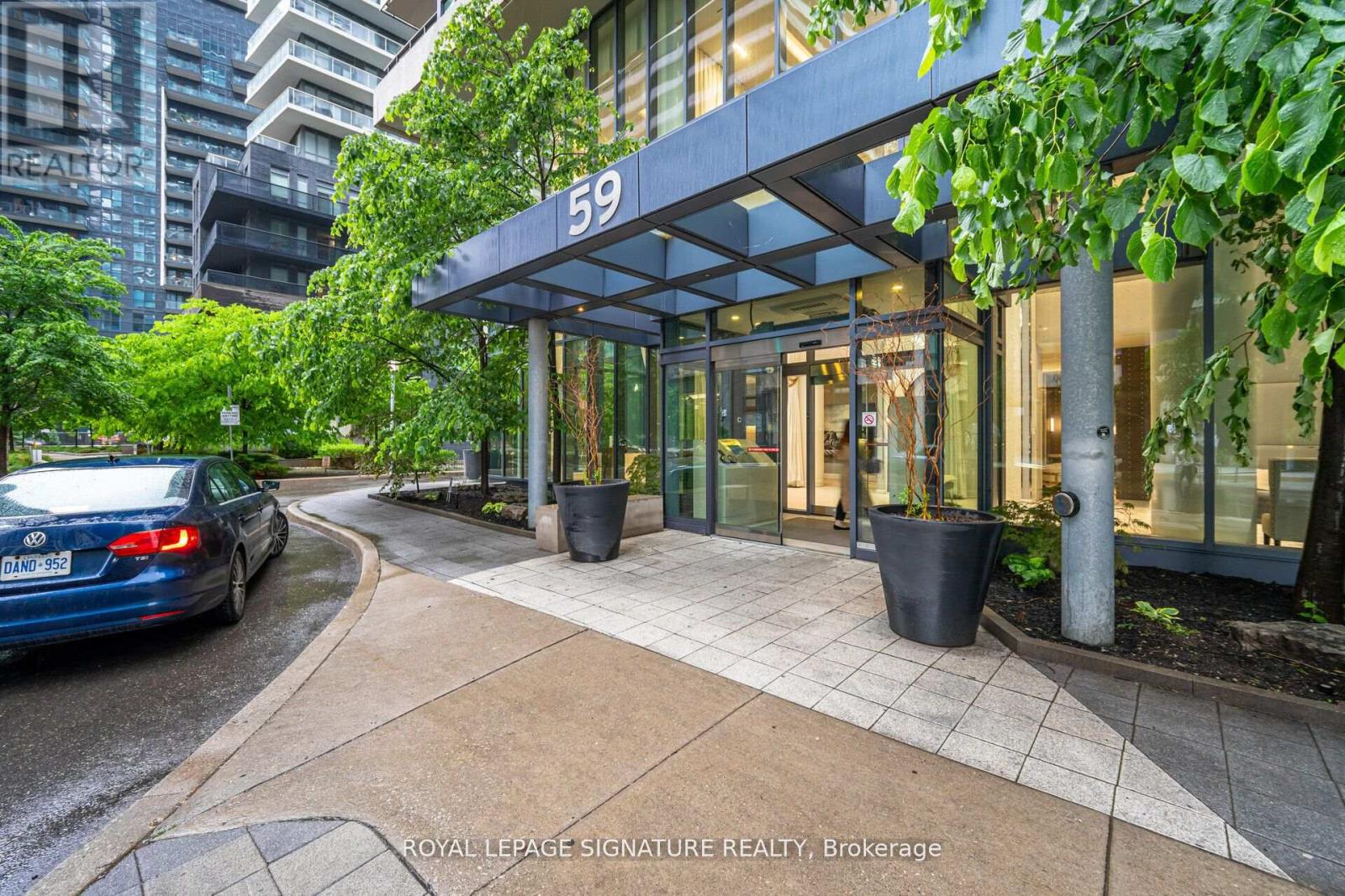 Photo 23 of 704 59 Annie Craig Drive, Toronto ON