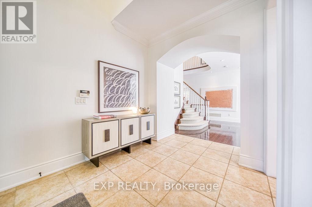 Photo 49 of 2283 Lyndhurst Drive, Oakville ON