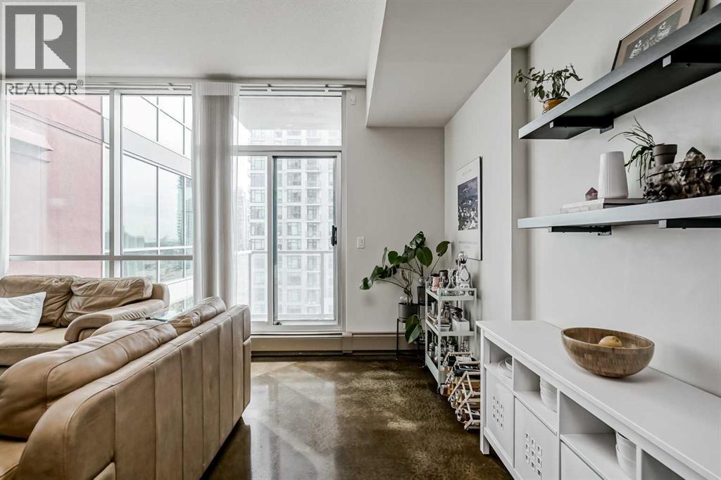 1311, 135 13 AVENUE SW - 6