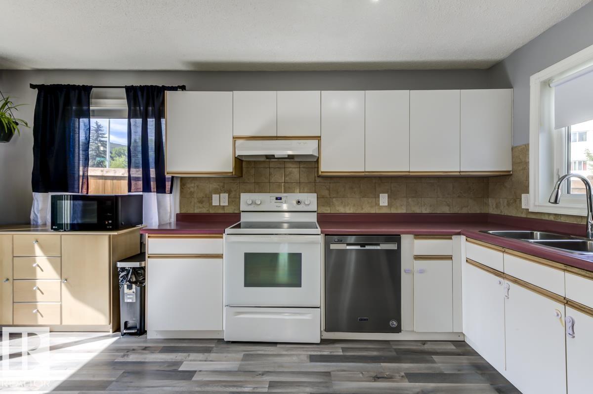 Photo 37 of 14659 52 St Nw, Edmonton AB