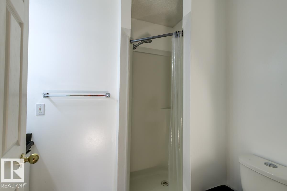 Photo 16 of 14659 52 St Nw, Edmonton AB