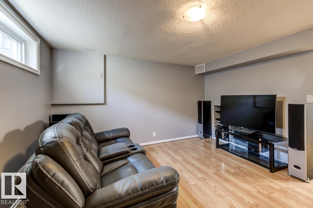 Photo 23 of 14659 52 St Nw, Edmonton AB
