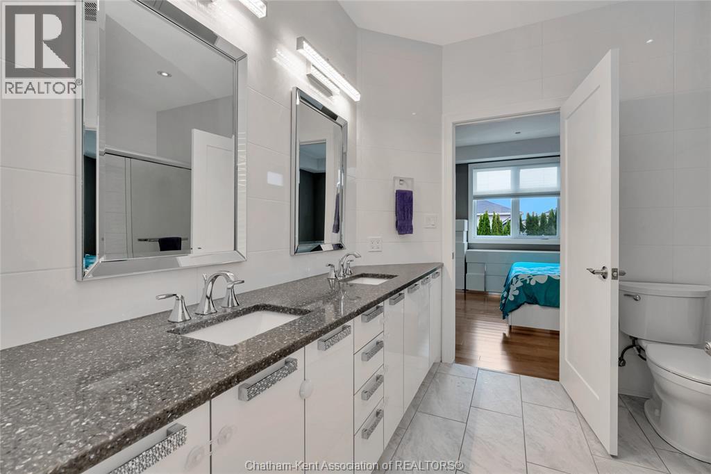 Photo 17 of 125 Cottage Place, Chatham ON