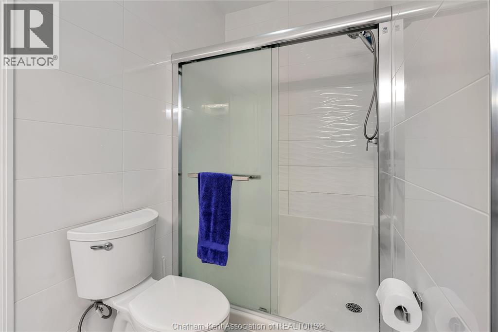 Photo 18 of 125 Cottage Place, Chatham ON
