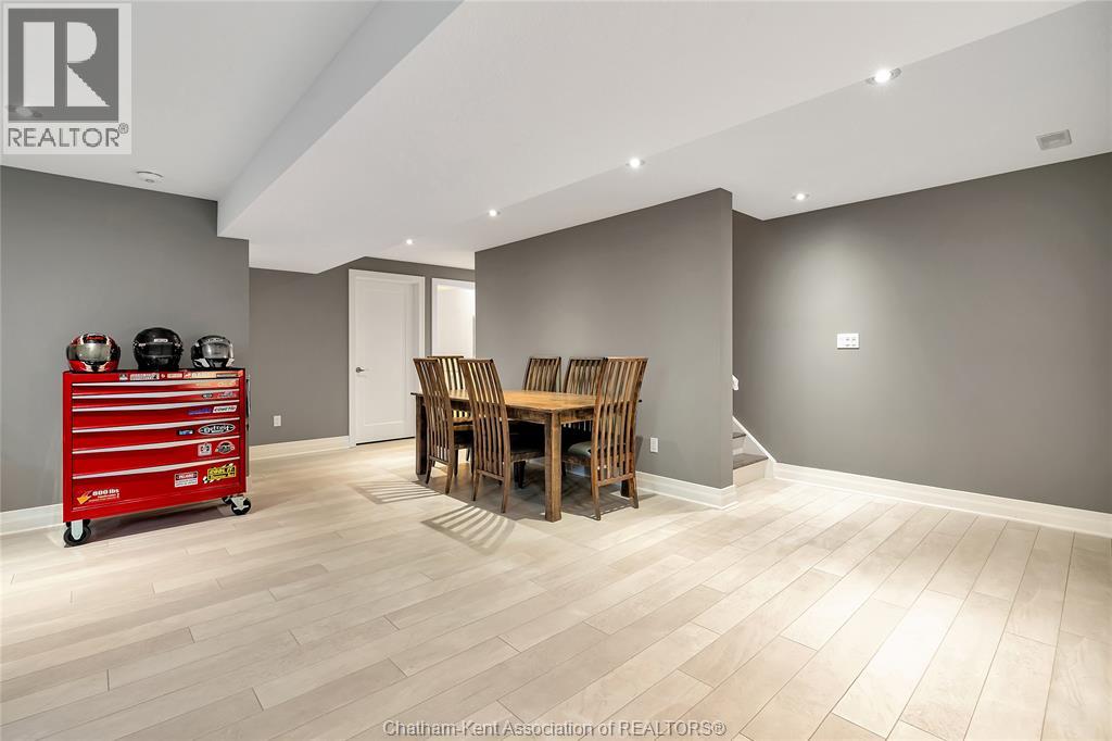 Photo 21 of 125 Cottage Place, Chatham ON