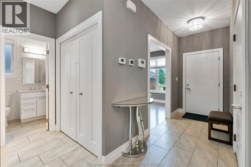 Photo 3 of 125 Cottage Place, Chatham ON