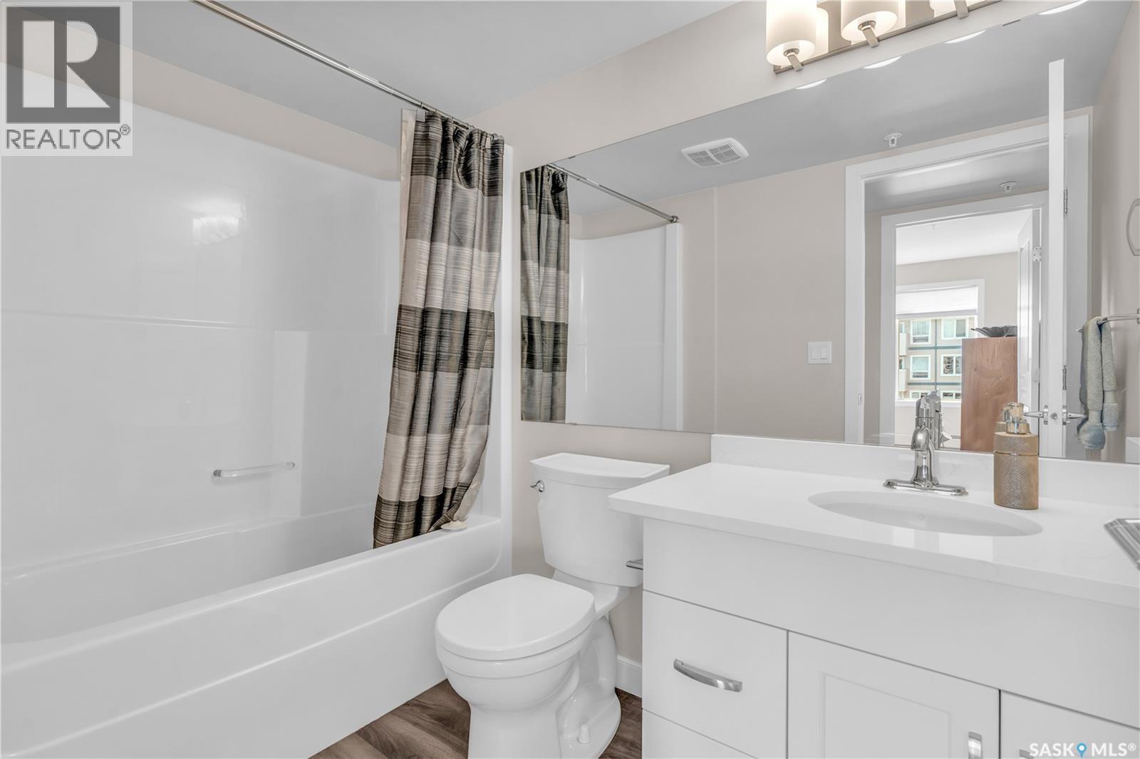 Single Family House Low rise for Sale in   Windsor Park ROAD Regina 