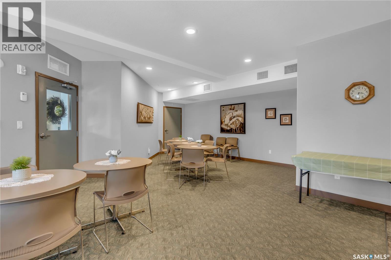 Single Family House Low rise for Sale in   Windsor Park ROAD Regina 