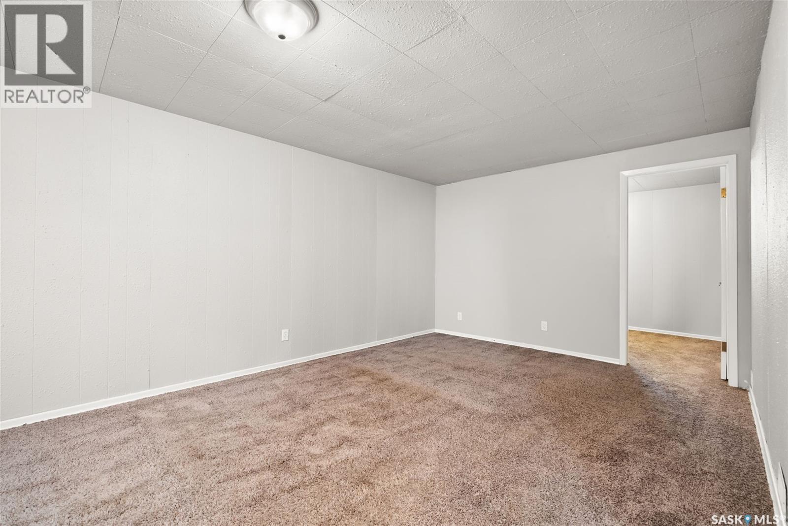 Single Family House Bungalow for Sale in  Horace STREET Regina 