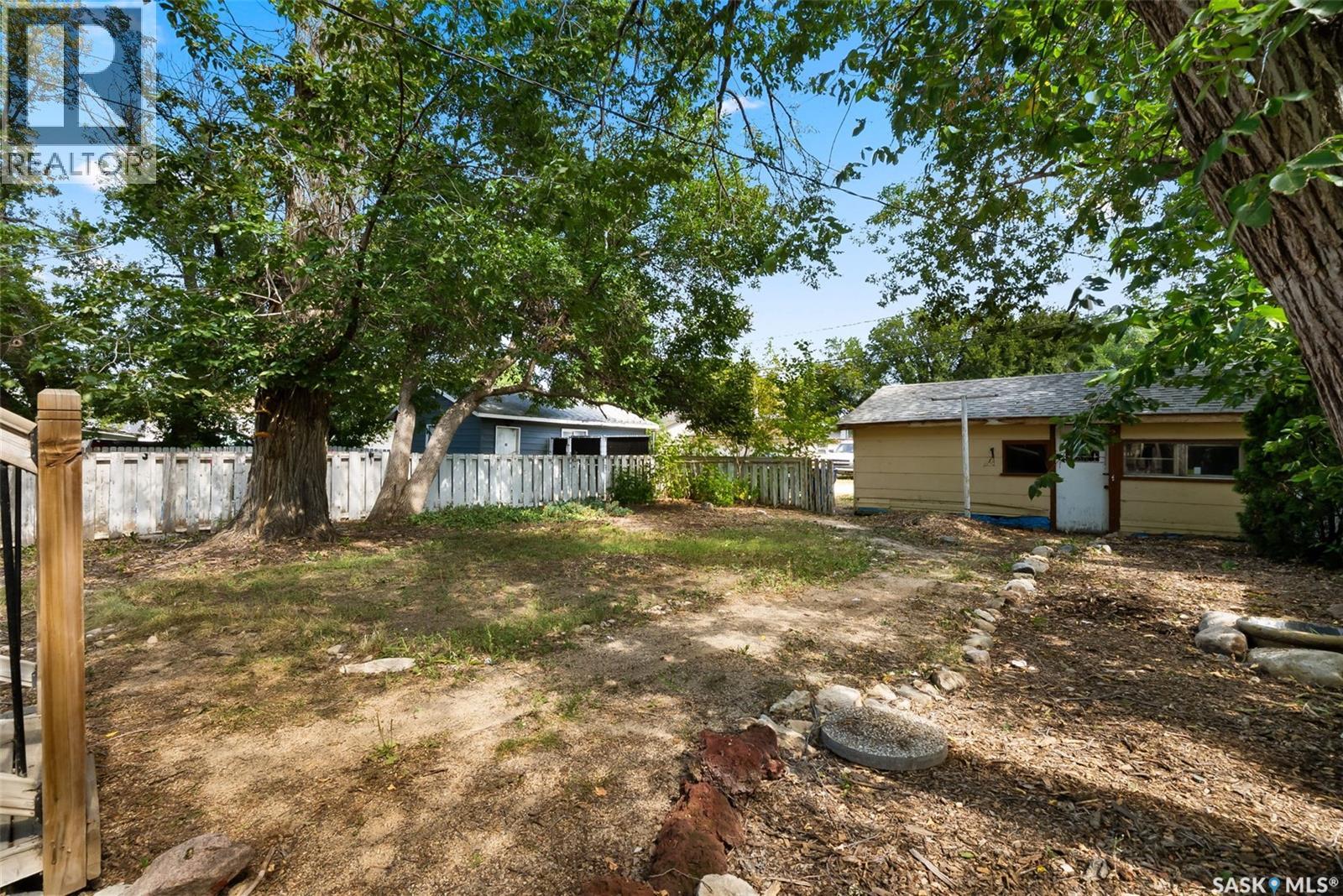 Single Family House Bungalow for Sale in  Horace STREET Regina 