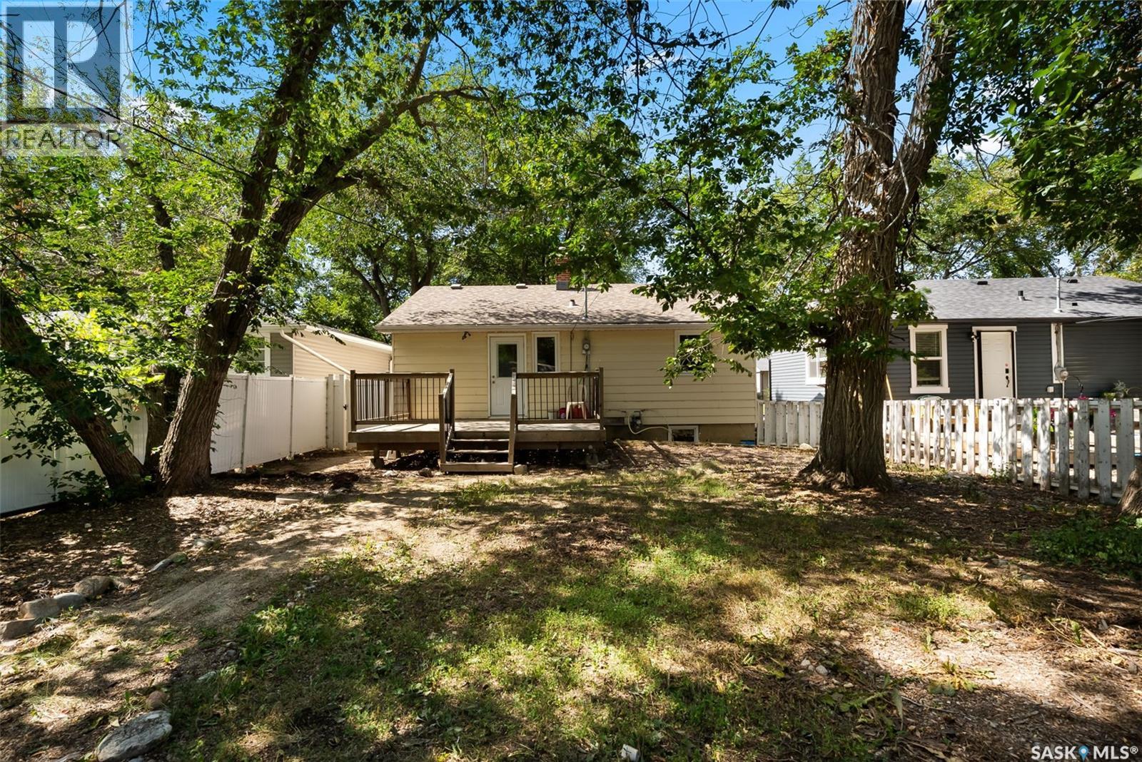 Single Family House Bungalow for Sale in  Horace STREET Regina 