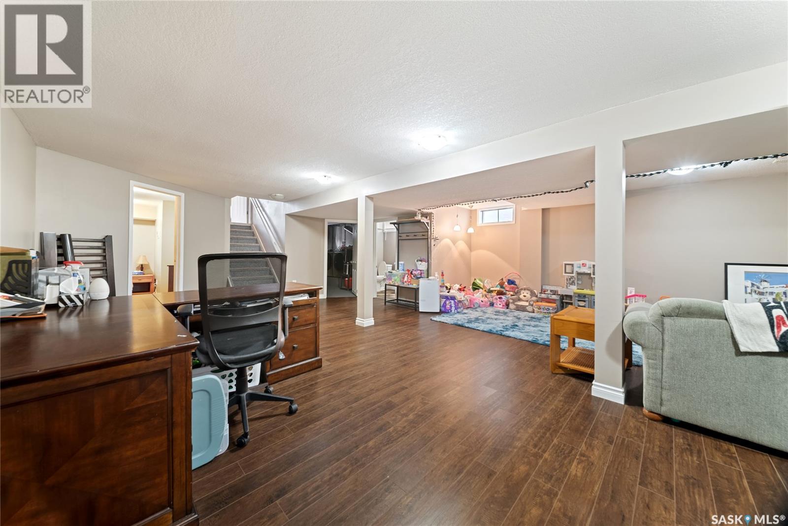 Photo 4 of 1708 12 Th Avenue N, Regina SK