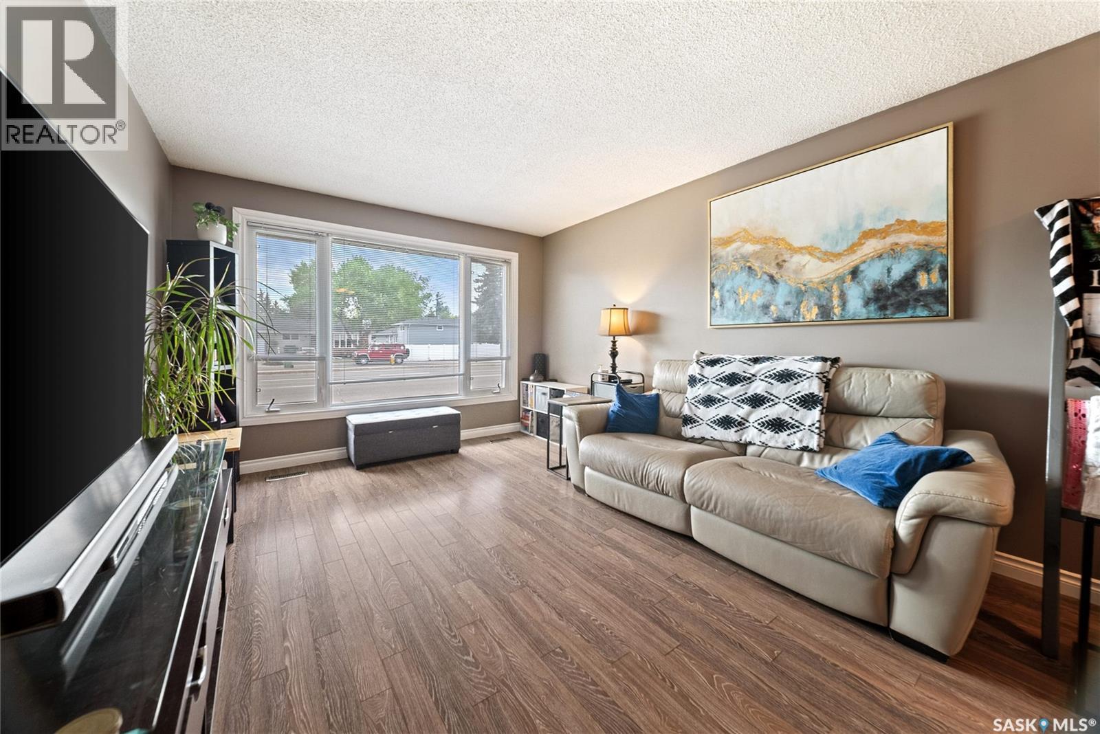 Photo 26 of 1708 12 Th Avenue N, Regina SK