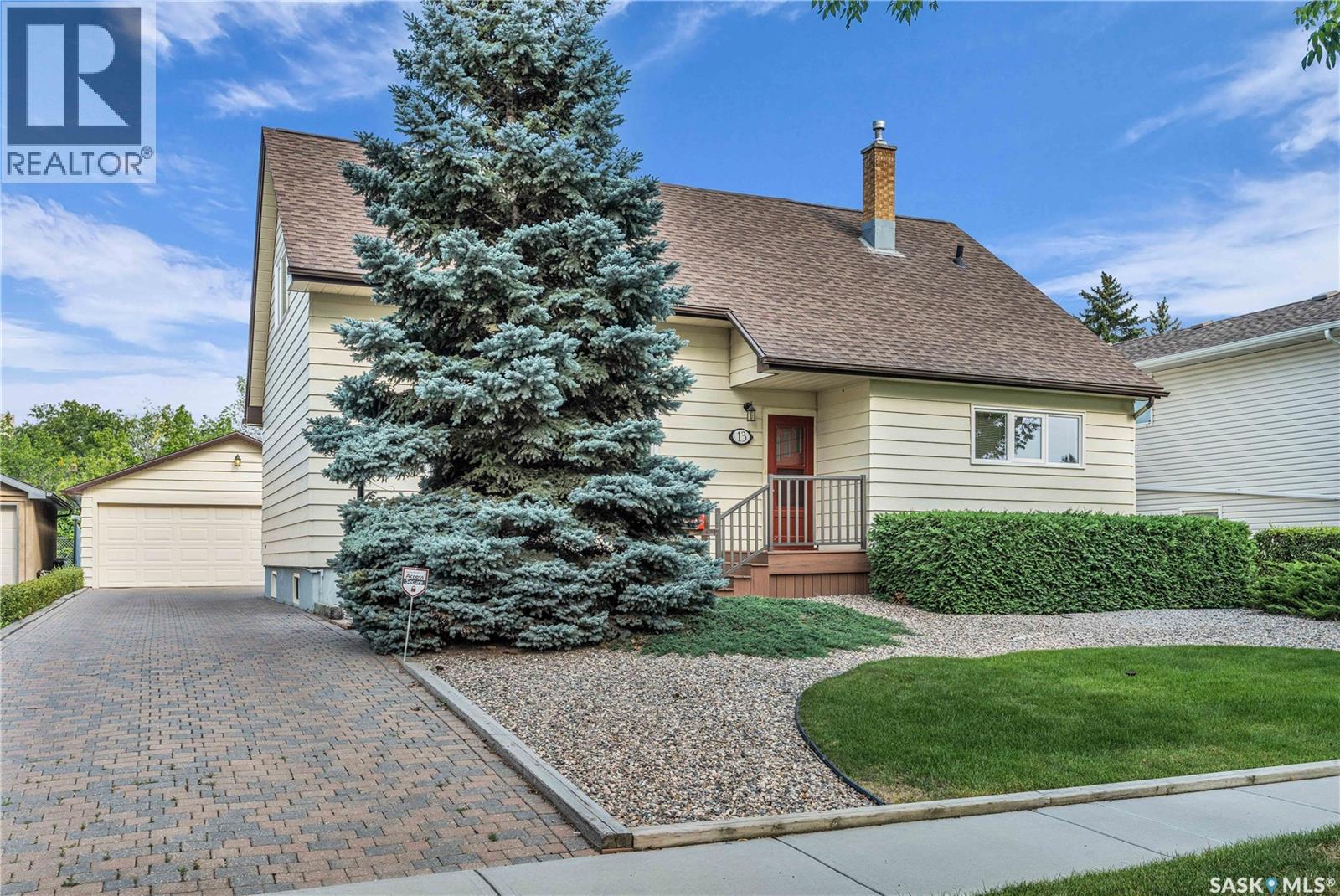 Photo 11 of 13 Lamont Crescent, Regina SK