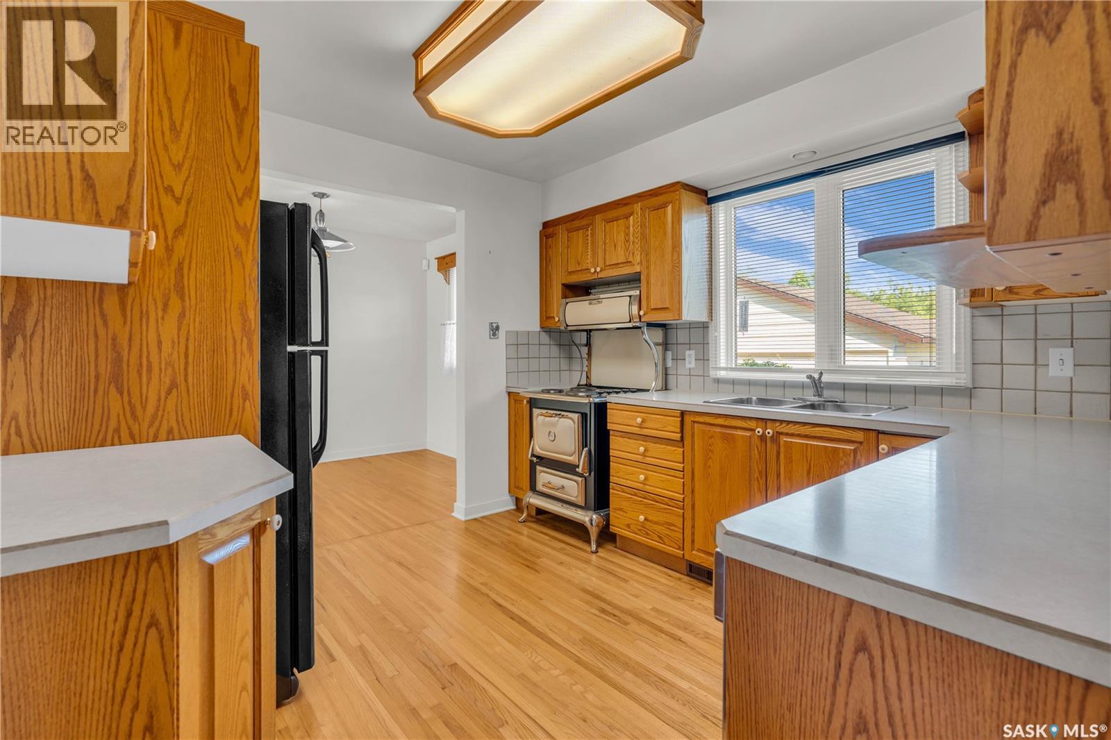 Photo 4 of 13 Lamont Crescent, Regina SK