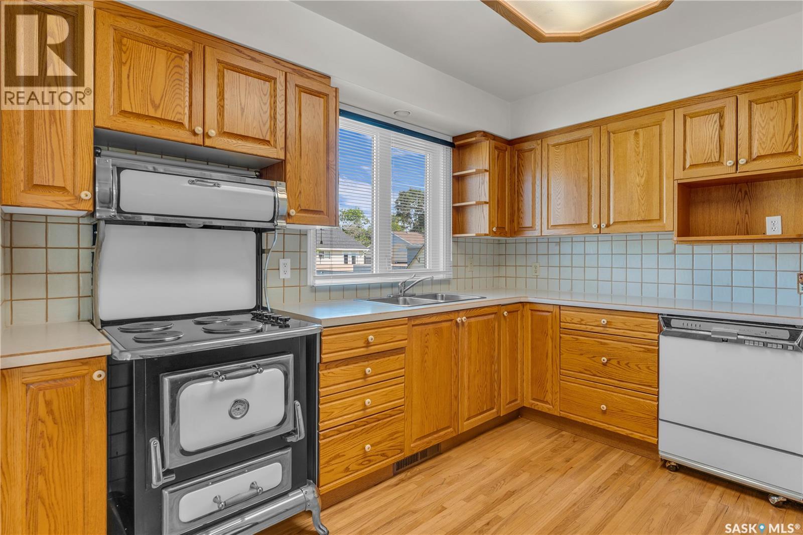 Photo 34 of 13 Lamont Crescent, Regina SK