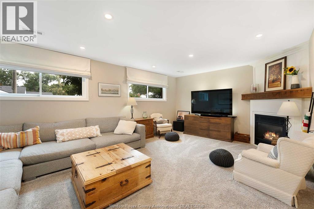 Photo 38 of 500 Bartlet Drive, Windsor ON