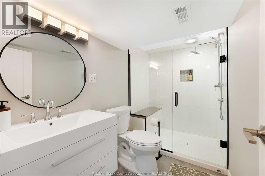 Photo 35 of 500 Bartlet Drive, Windsor ON