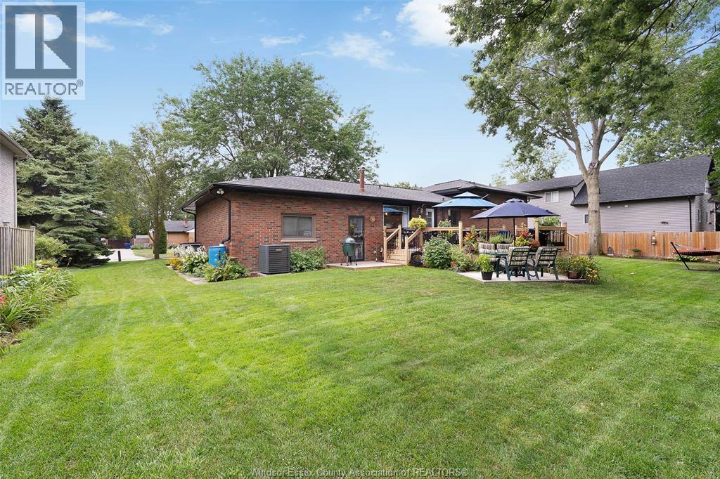 Photo 21 of 500 Bartlet Drive, Windsor ON